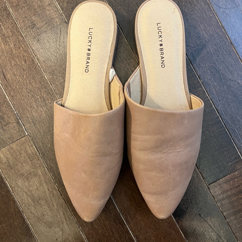 Lucky Brand Women's Tan Mules 8 Flats